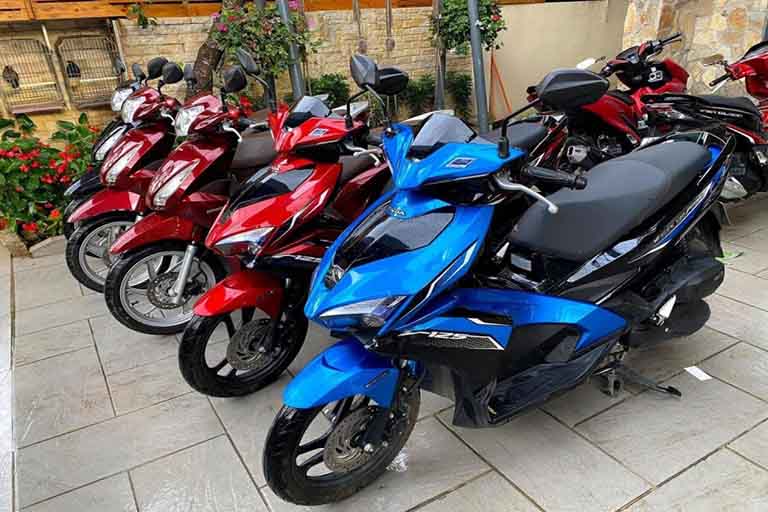 Thuê xe máy tại Đồng Văn