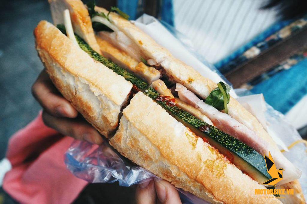 Bánh mì đường phố đặc sản Đà Nẵng ngon-bổ- rẻ