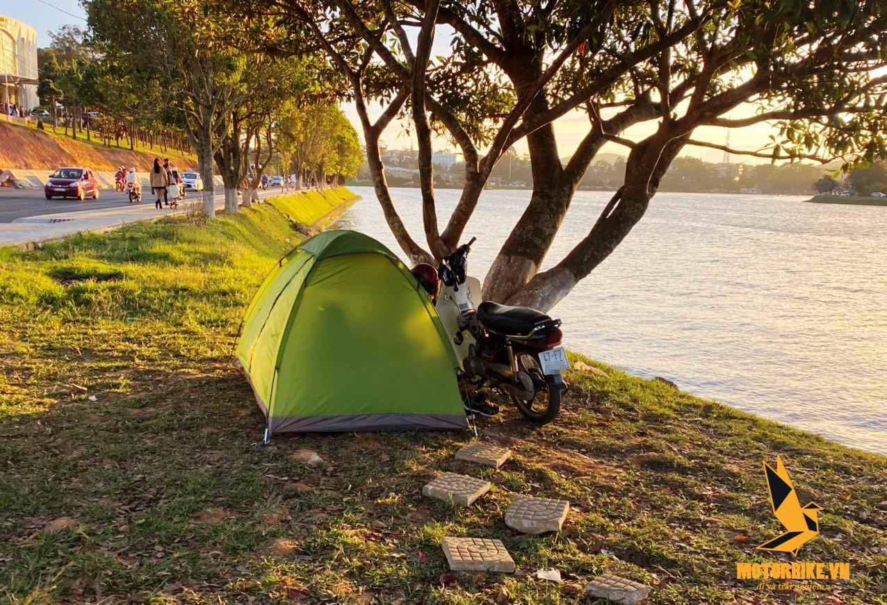 Cắm trại ven Hồ Xuân Hương