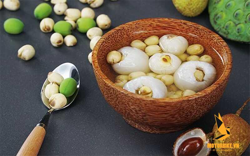 Chè hạt sen long nhãn thơm ngọt rất nổi tiếng ở Huế 