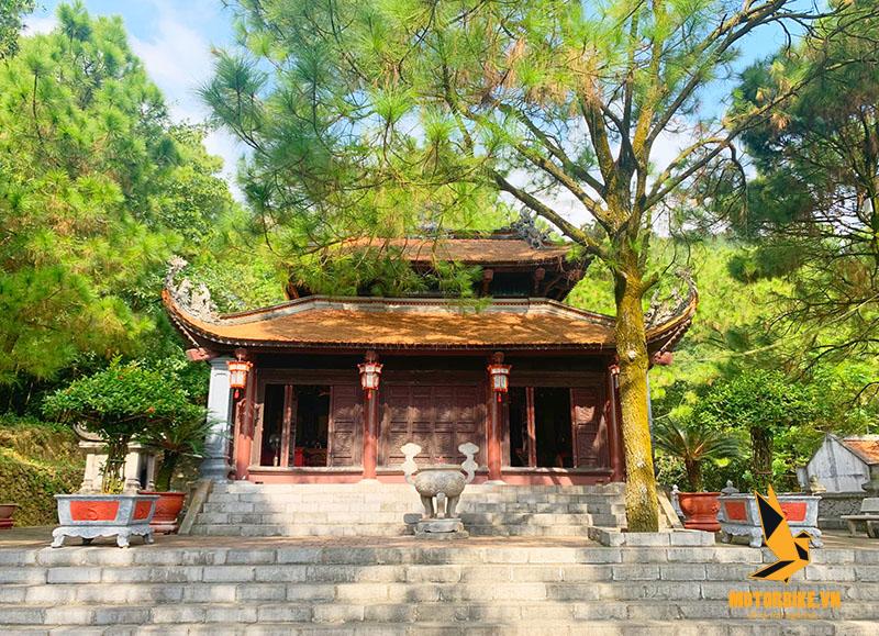 Đền thờ Trần Nguyên Đán - di tích Côn Sơn Kiếp Bạc