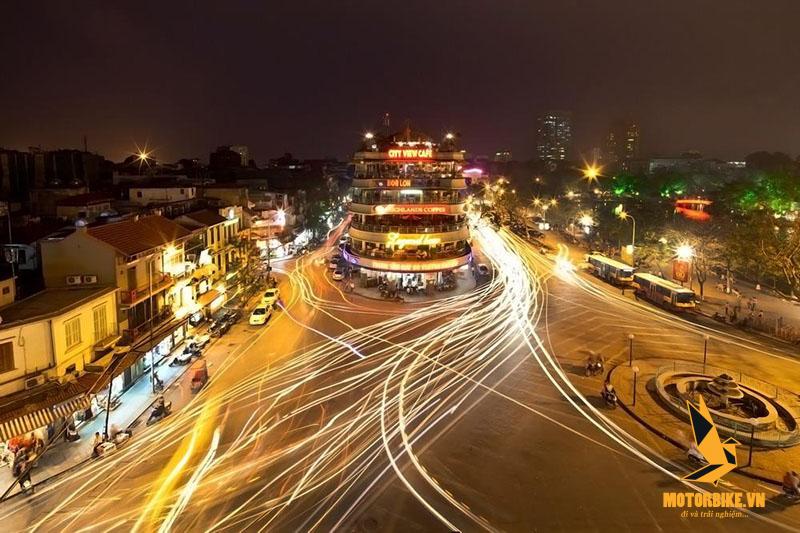 Đường phố Hà Nội về đêm đẹp lộng lẫy