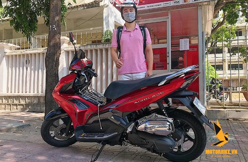 Phượng Nha Trang bằng xe máy 